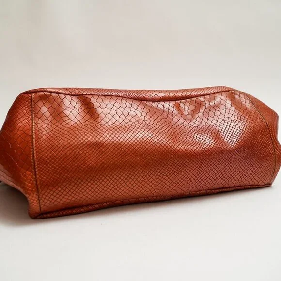 NWOT VELEZ Metallic Orange Leather Shoulder Bag - Picture 4 of 12